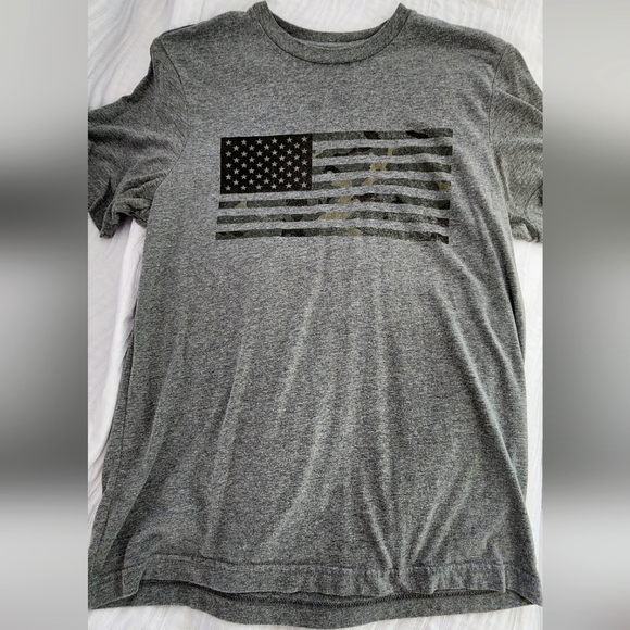 Small Flag Shirt - Picture 1 of 2